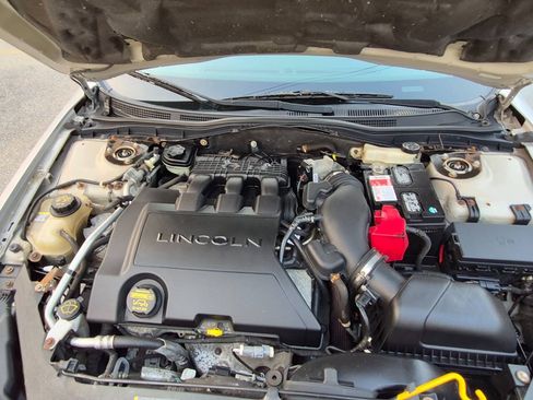 Used 2010 Lincoln MKZ FWD image 20