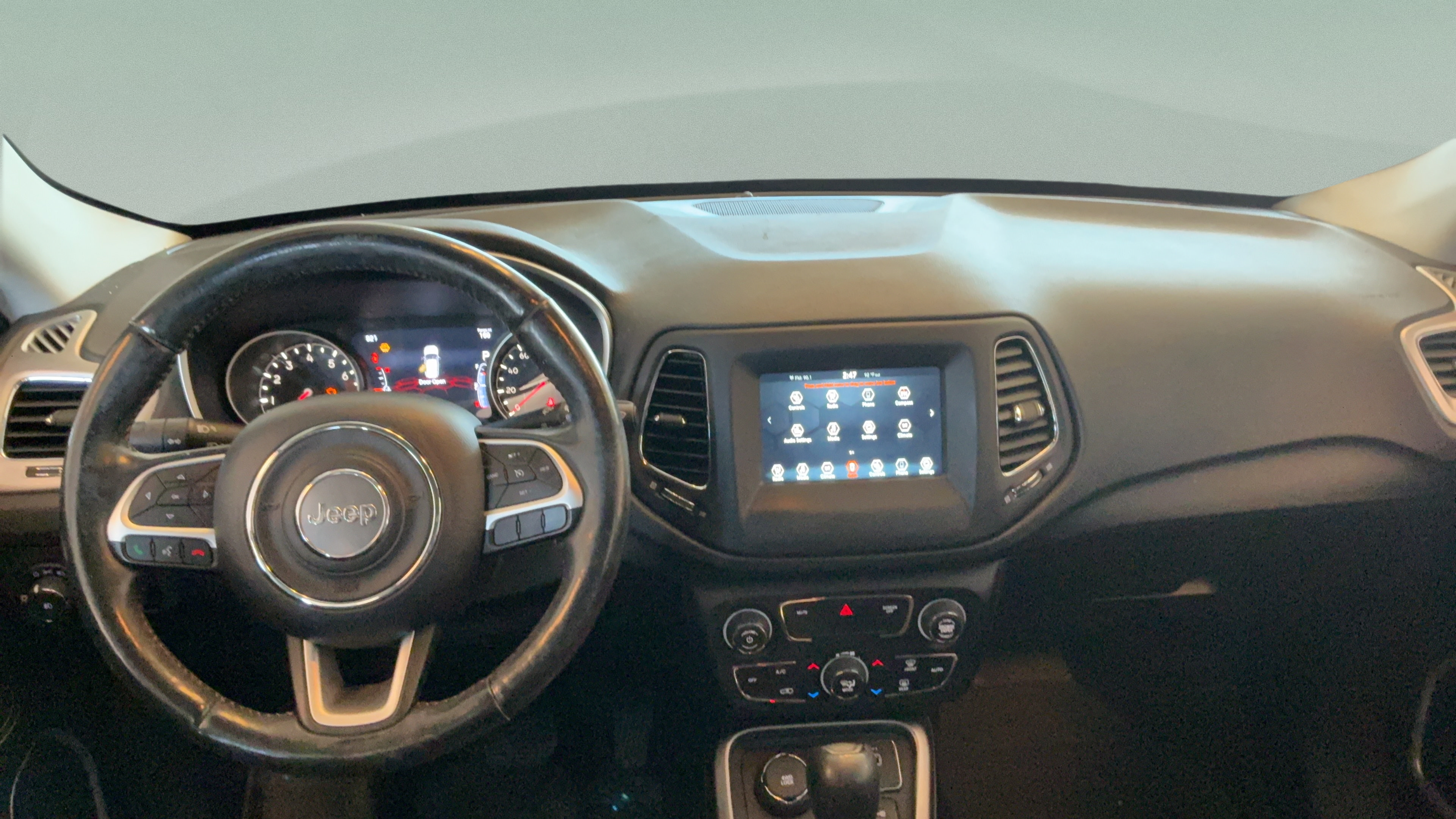 Used 2019 Jeep Compass Latitude w/ Popular Equipment Group AWD/4WD image 24