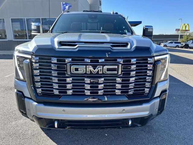 Used 2025 GMC Sierra 2500 Denali Ultimate w/ Max Trailering Package AWD/4WD image 12