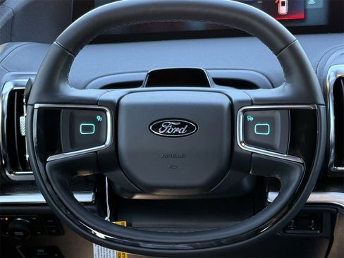 New 2025 Ford Expedition Platinum w/ Stealth Appearance Package image 34