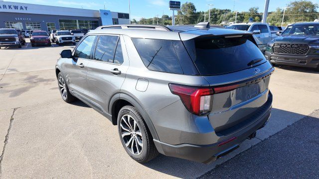 Used 2026 Ford Explorer ST-Line AWD/4WD image 5