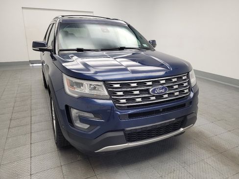 Used 2017 Ford Explorer Limited w/ Equipment Group 301A FWD image 14