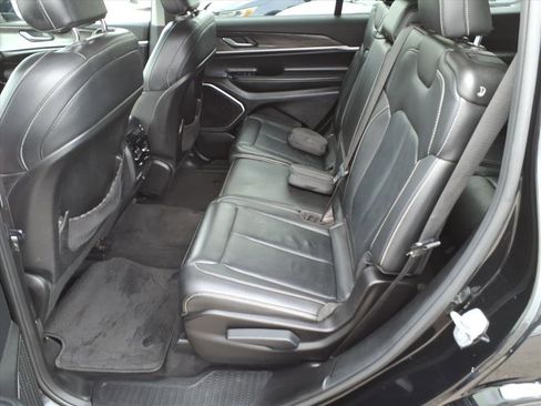 Used 2022 Jeep Grand Cherokee L Limited w/ Trailer Tow Group (B) image 12