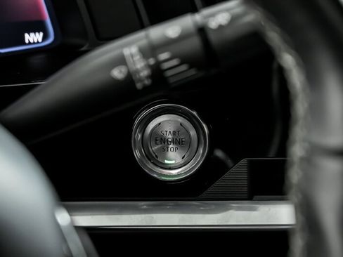 Used 2021 Chevrolet Corvette Stingray Coupe w/ Z51 Performance Package image 29