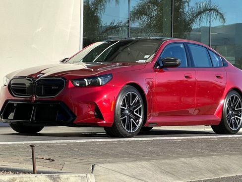Used 2025 BMW M5 w/ Carbon Package image 7