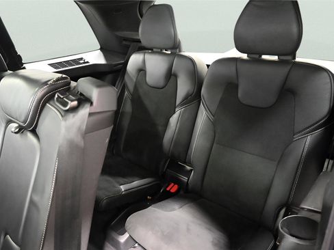 Used 2018 Volvo XC90 T6 R-Design w/ Convenience Package AWD/4WD image 17