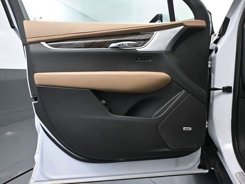 Used 2024 Cadillac XT6 Sport w/ Platinum Package image 19