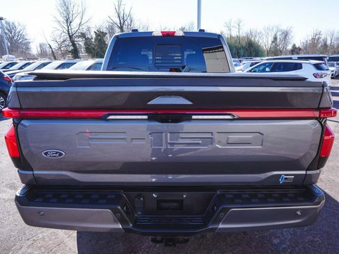 Used 2022 Ford F150 Lightning Lariat image 6