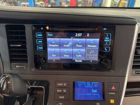 Used 2017 Toyota Sienna XLE w/ XLE Navigation Package FWD image 26