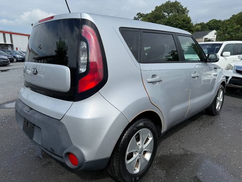 Used 2015 Kia Soul FWD image 5