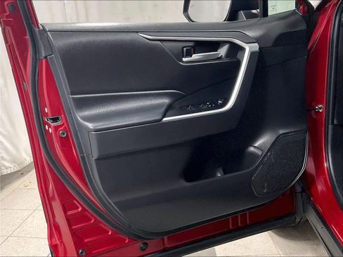 Certified 2023 Toyota RAV4 XLE w/ Convenience Package image 9