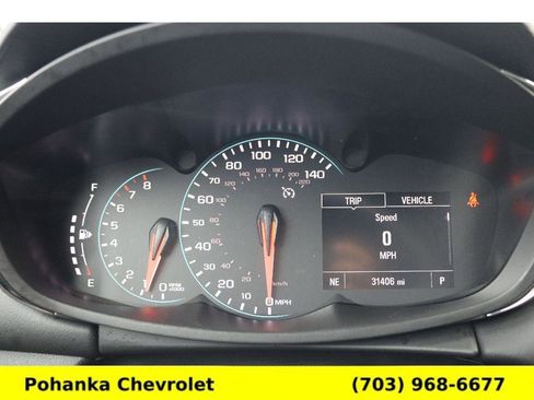 Used 2022 Chevrolet Trax LT w/ LT Convenience Package image 9