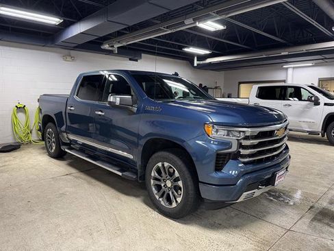 Certified 2024 Chevrolet Silverado 1500 High Country w/ Technology Package AWD/4WD image 3