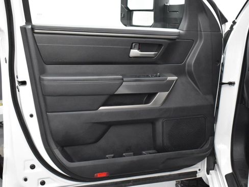 Used 2022 Toyota Tundra SR5 image 9