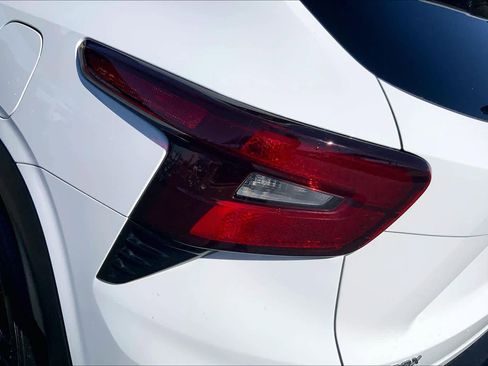 Used 2025 Chevrolet Trax ACTIV w/ Driver Confidence Package image 29