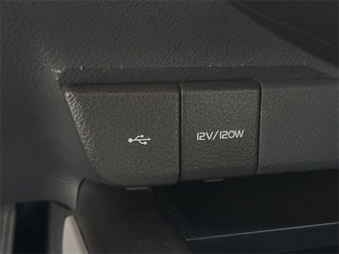 Used 2023 Toyota Camry SE image 21