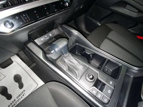 Used 2025 Kia Sorento LX FWD image 20