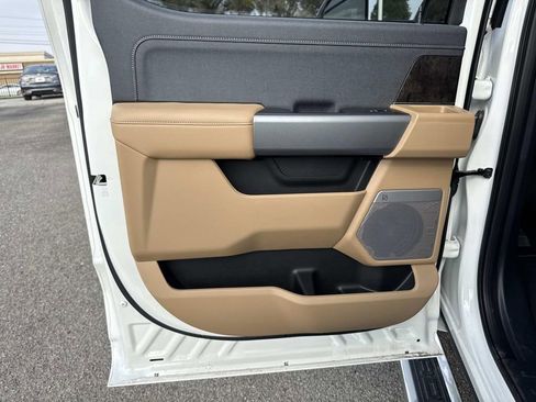 New 2025 Ford F250 Lariat w/ Chrome Package image 22