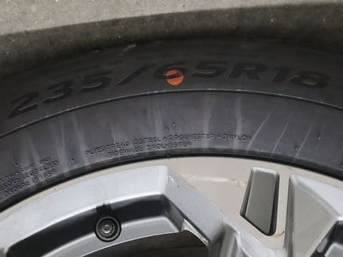 Used 2023 Chevrolet Blazer LT image 40