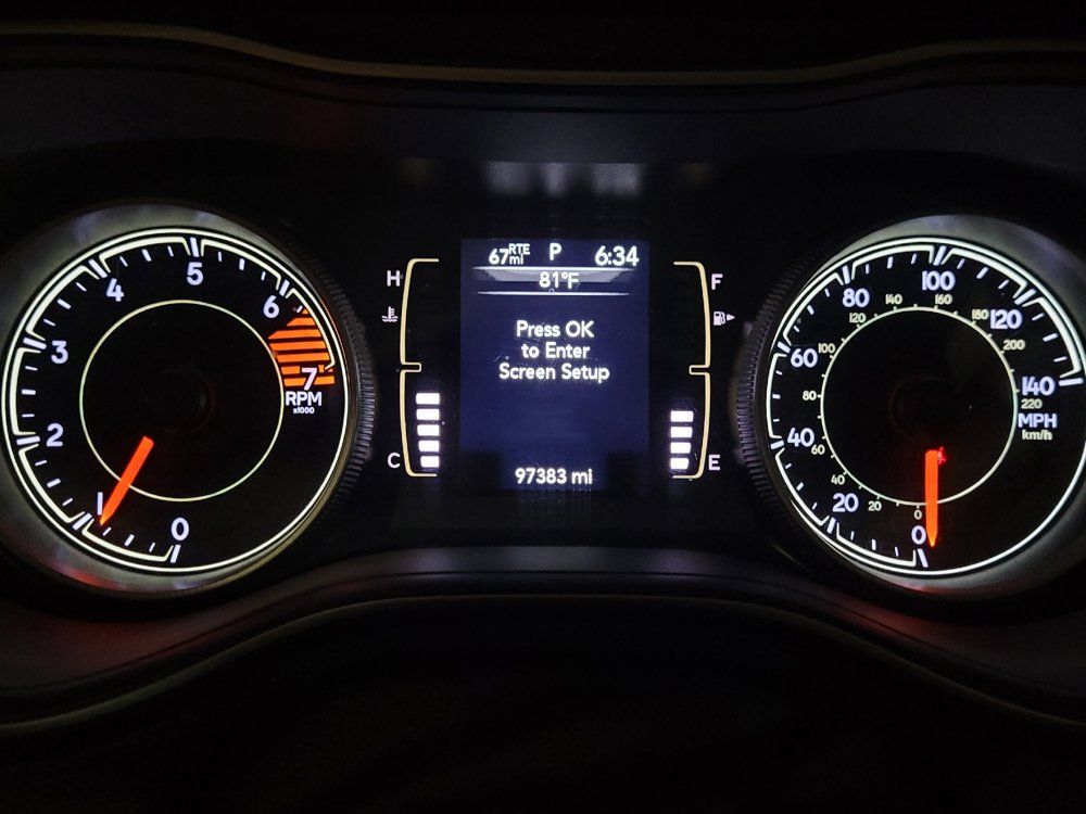 Used 2019 Jeep Cherokee Latitude Plus w/ Cold Weather Group AWD/4WD image 23