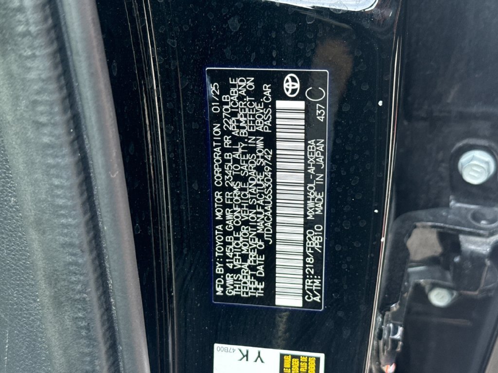 Certified 2025 Toyota Prius LE FWD image 31