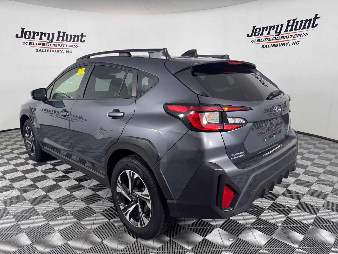 Used 2024 Subaru Crosstrek 2.0i Premium AWD/4WD image 8
