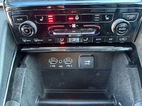 Used 2022 Jeep Grand Cherokee L Limited image 36