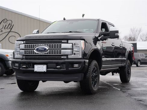 Used 2019 Ford F250 Platinum w/ Platinum Ultimate Package image 7