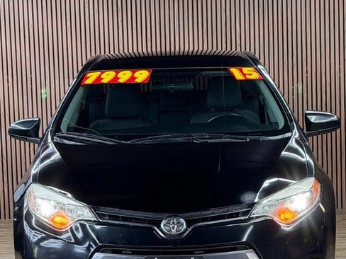 Used 2015 Toyota Corolla LE FWD image 2