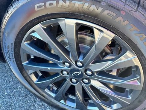 Used 2022 Chevrolet Traverse RS w/ LPO, 'HIT The Road' Package FWD image 11
