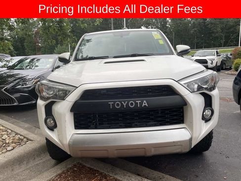 Used 2018 Toyota 4Runner TRD Off-Road Premium AWD/4WD image 13