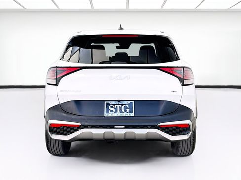 Used 2023 Kia Sportage LX image 5