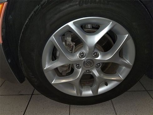 Used 2018 Chrysler Pacifica Touring Plus w/ Tire & Wheel Group image 10