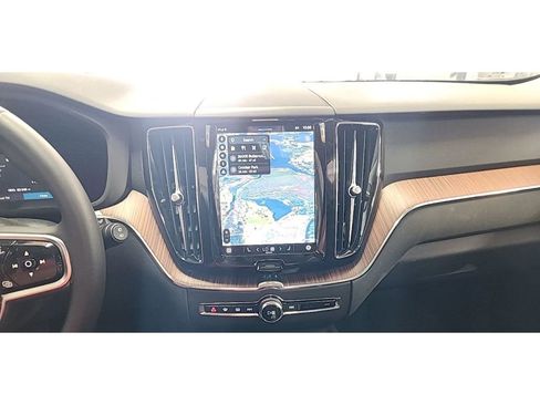Used 2024 Volvo XC60 B5 Plus AWD/4WD image 2