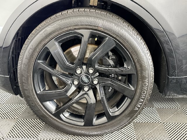 Used 2023 Land Rover Discovery Metropolitan Edition AWD/4WD image 35