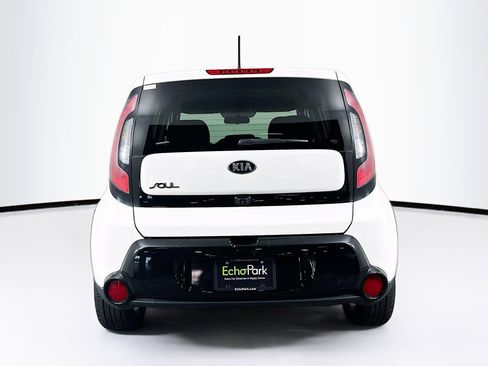 Used 2016 Kia Soul + FWD image 7