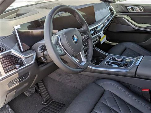 Used 2026 BMW X5 xDrive40i AWD/4WD image 3