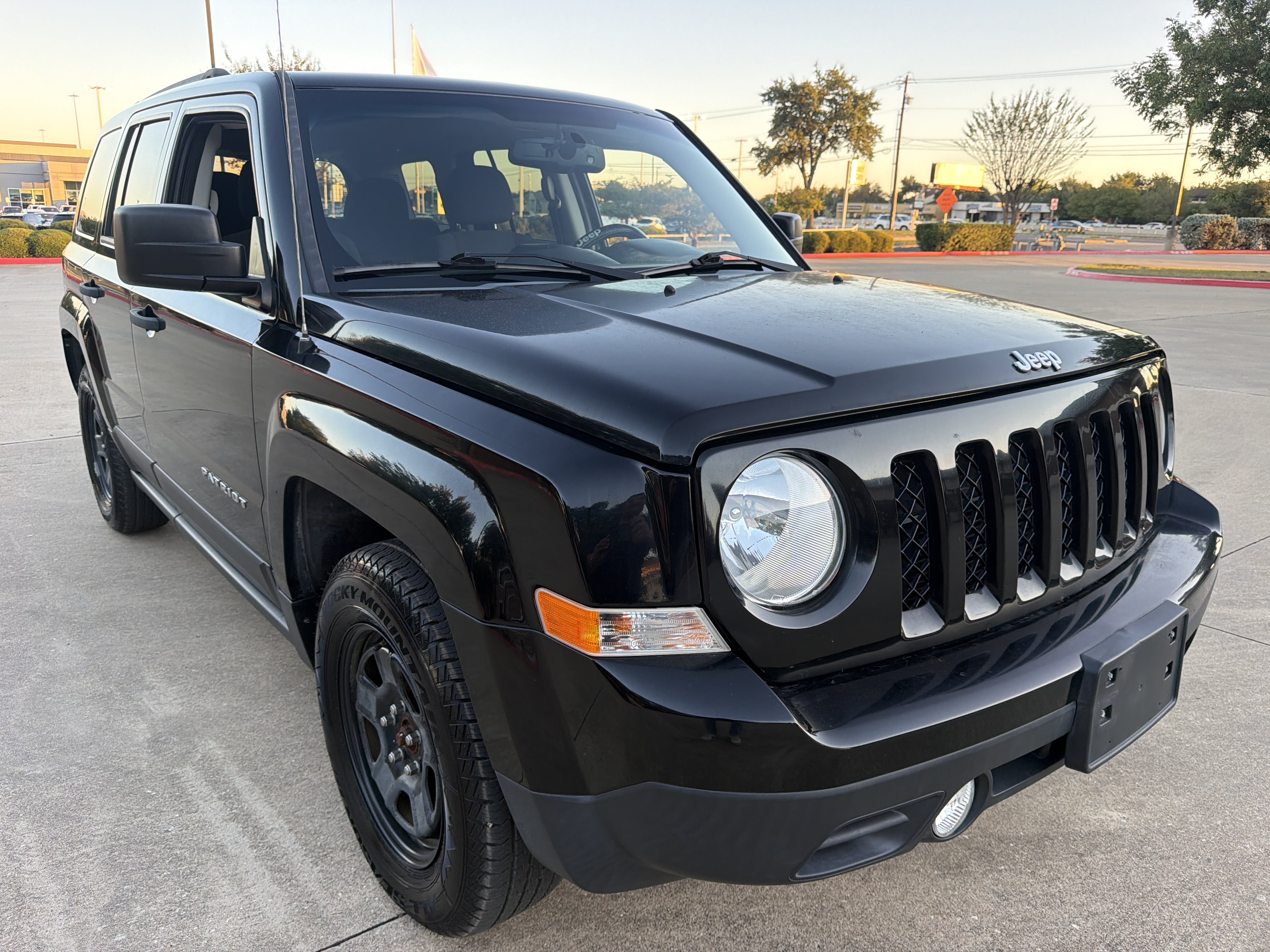 Used 2016 Jeep Patriot Sport FWD image 1