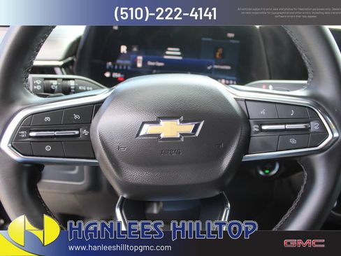 Used 2025 Chevrolet Suburban LT RWD image 26