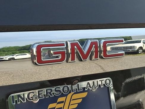 Used 2023 GMC Yukon SLT w/ SLT Premium Package AWD/4WD image 33