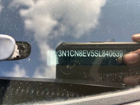 Used 2025 Nissan Versa SV FWD image 22