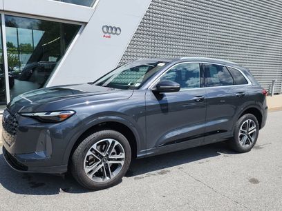 Used 2025 Audi Q5 Premium w/ Convenience Package