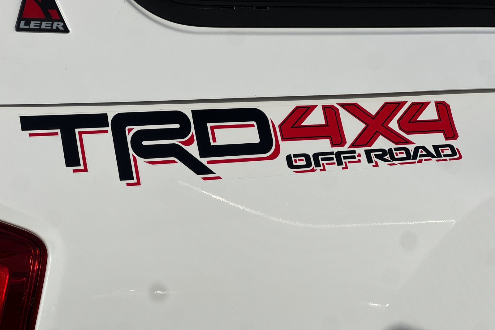 Used 2017 Toyota Tacoma TRD Off-Road w/ Tow Package AWD/4WD image 28