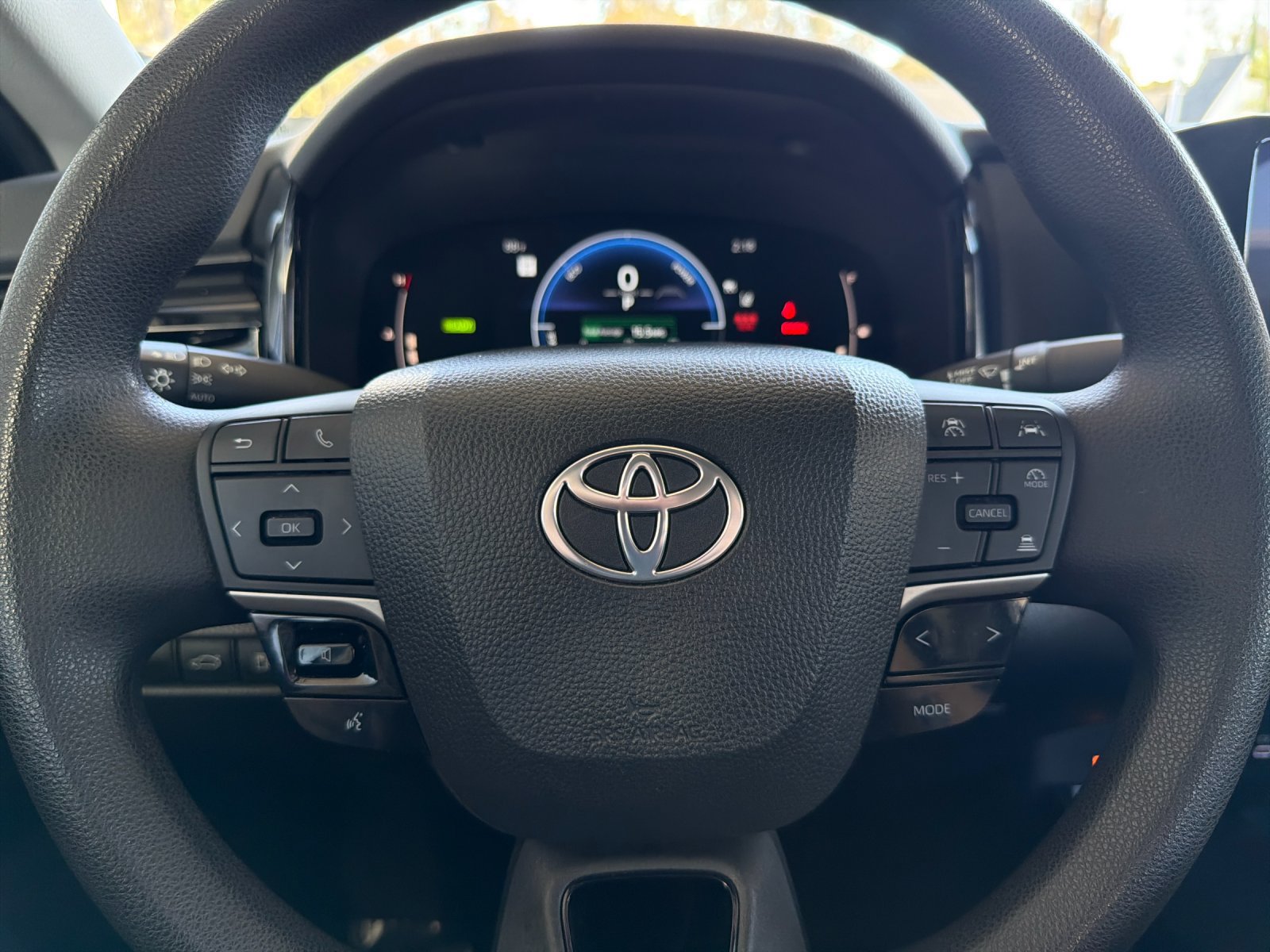 Used 2025 Toyota Camry LE FWD image 20