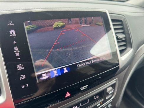 Used 2018 Honda Pilot EX image 21