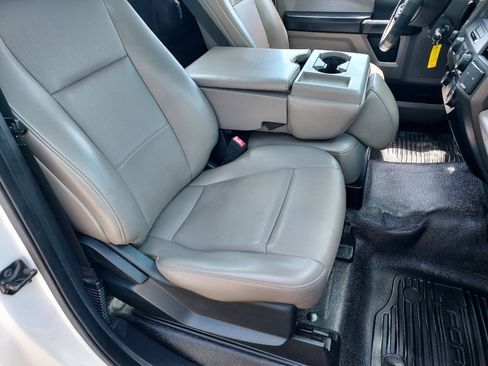 Used 2020 Ford F250 XL w/ Power Equipment Group RWD image 23