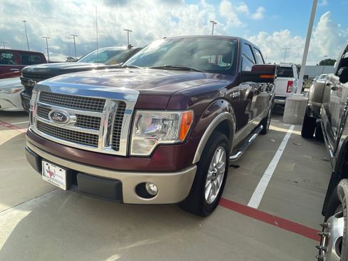 Used 2010 Ford F150 Lariat RWD image 1