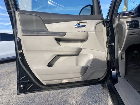 Used 2016 Honda Odyssey SE image 14