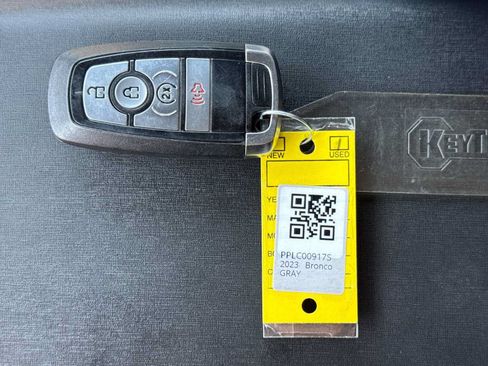 Used 2023 Ford Bronco Wildtrak AWD/4WD image 33