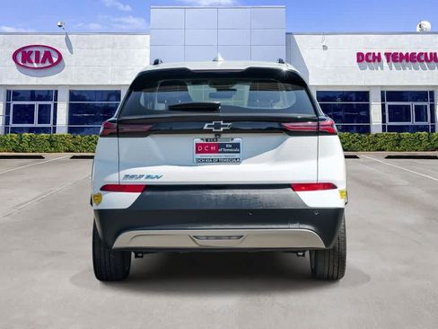 Used 2022 Chevrolet Bolt EUV LT w/ Driver Confidence Package FWD image 5